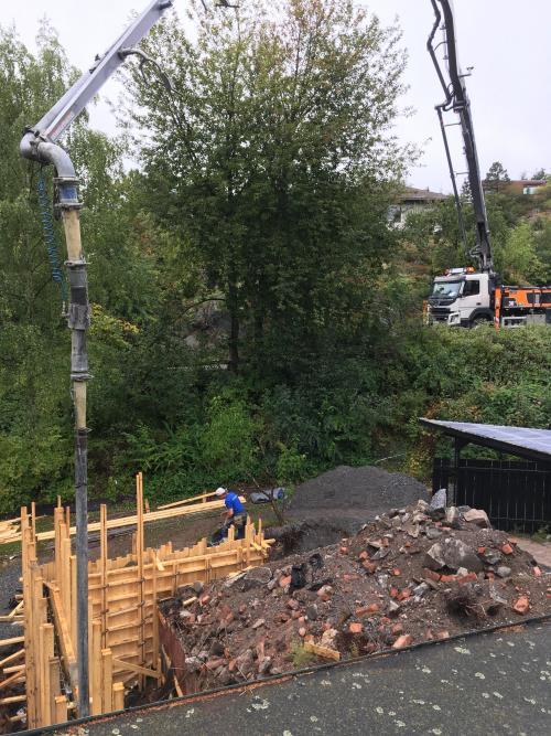 mastpump gjutning betong stödmur betongpump